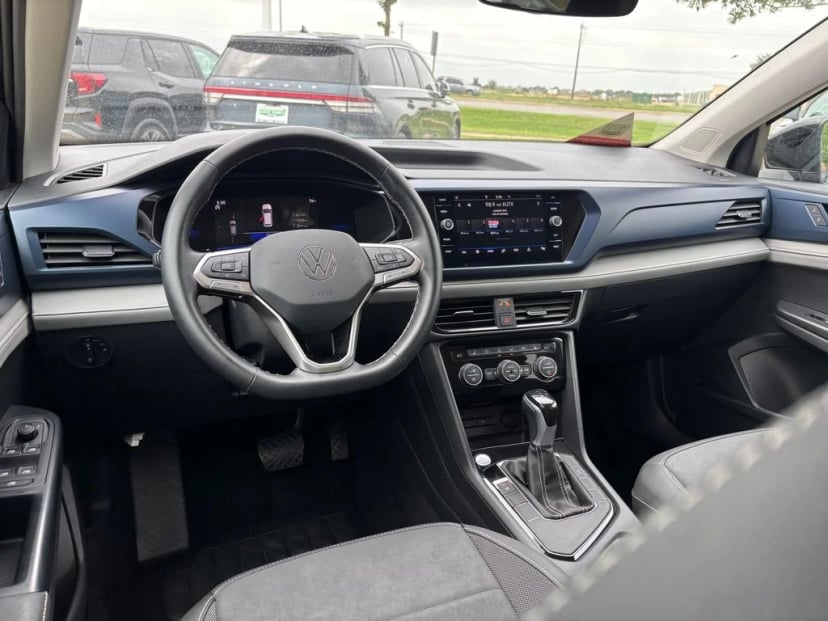 2024 Volkswagen Taos - Image 25