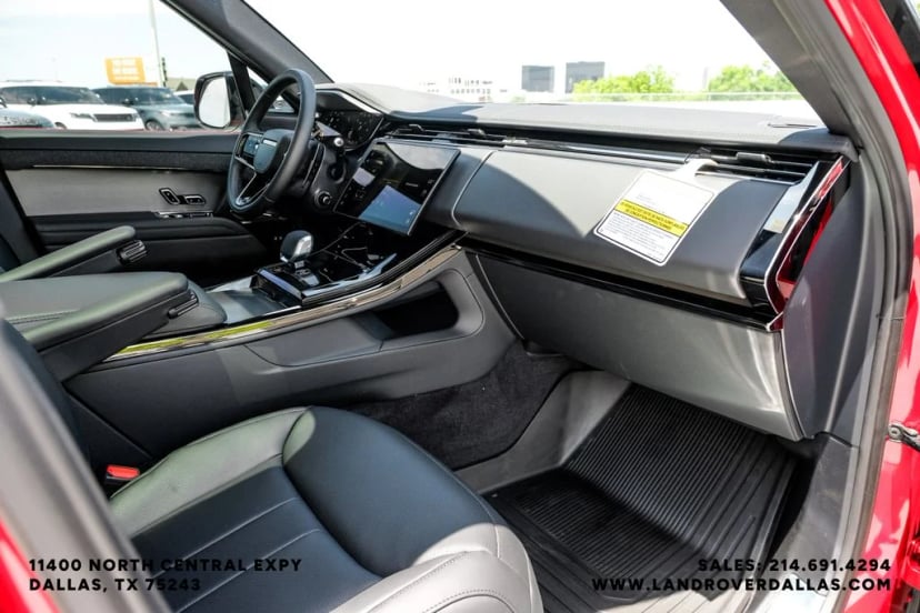 2026 Land Rover Range Rover Sport - Image 13