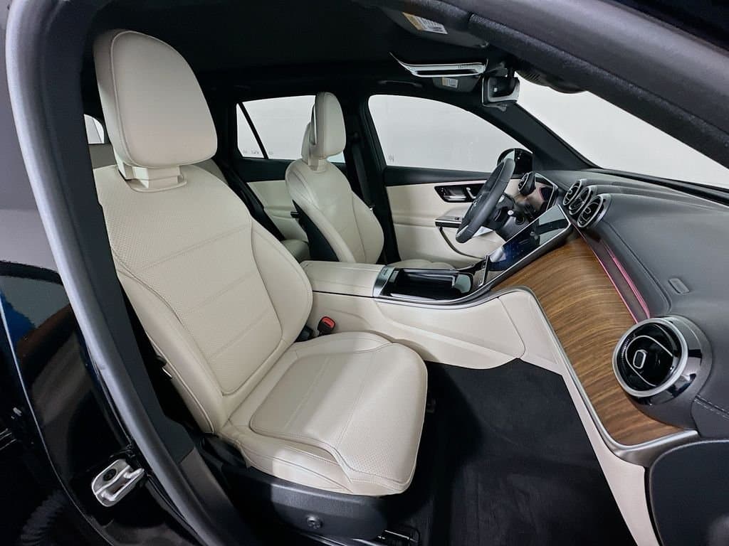 2024 Mercedes-Benz GLC - Image 28