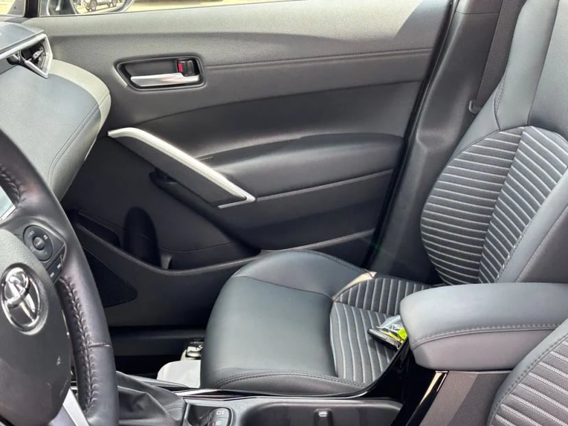 2025 Toyota Corolla Cross - Image 9