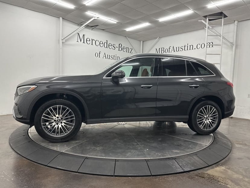 2026 Mercedes-Benz GLC - Image 4