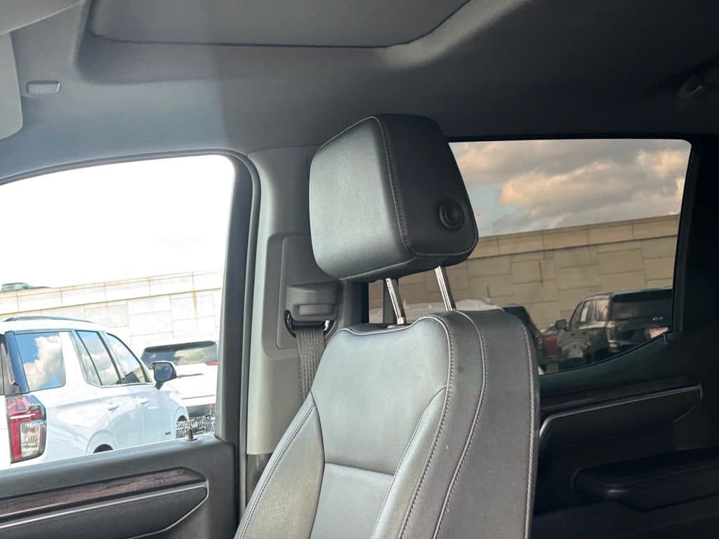 2025 Chevrolet Silverado 1500 - Image 9