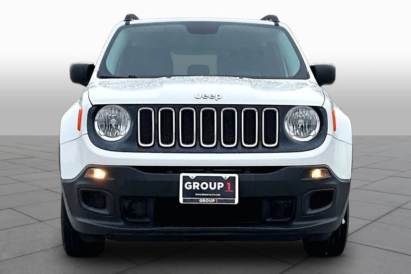 2017 Jeep Renegade - Image 4