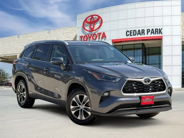 2025 Toyota Highlander - Image 1