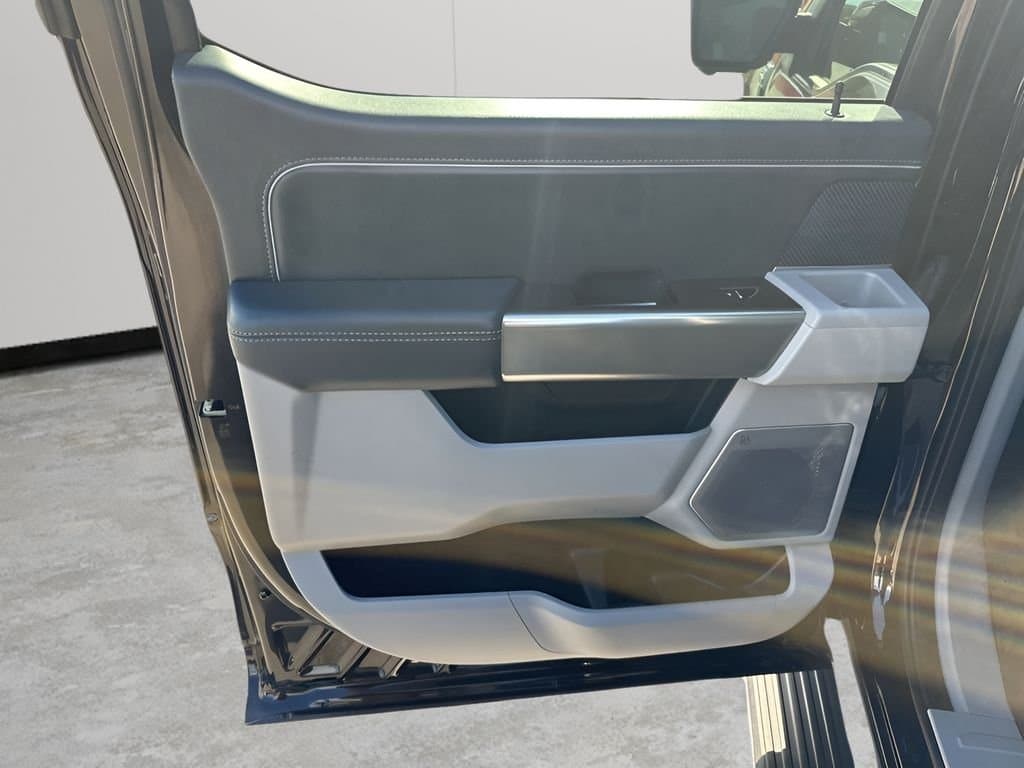 2023 Ford F-150 - Image 16