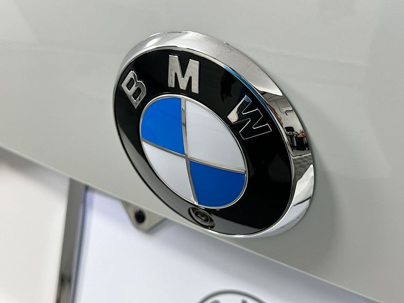 2026 BMW i4 - Image 22
