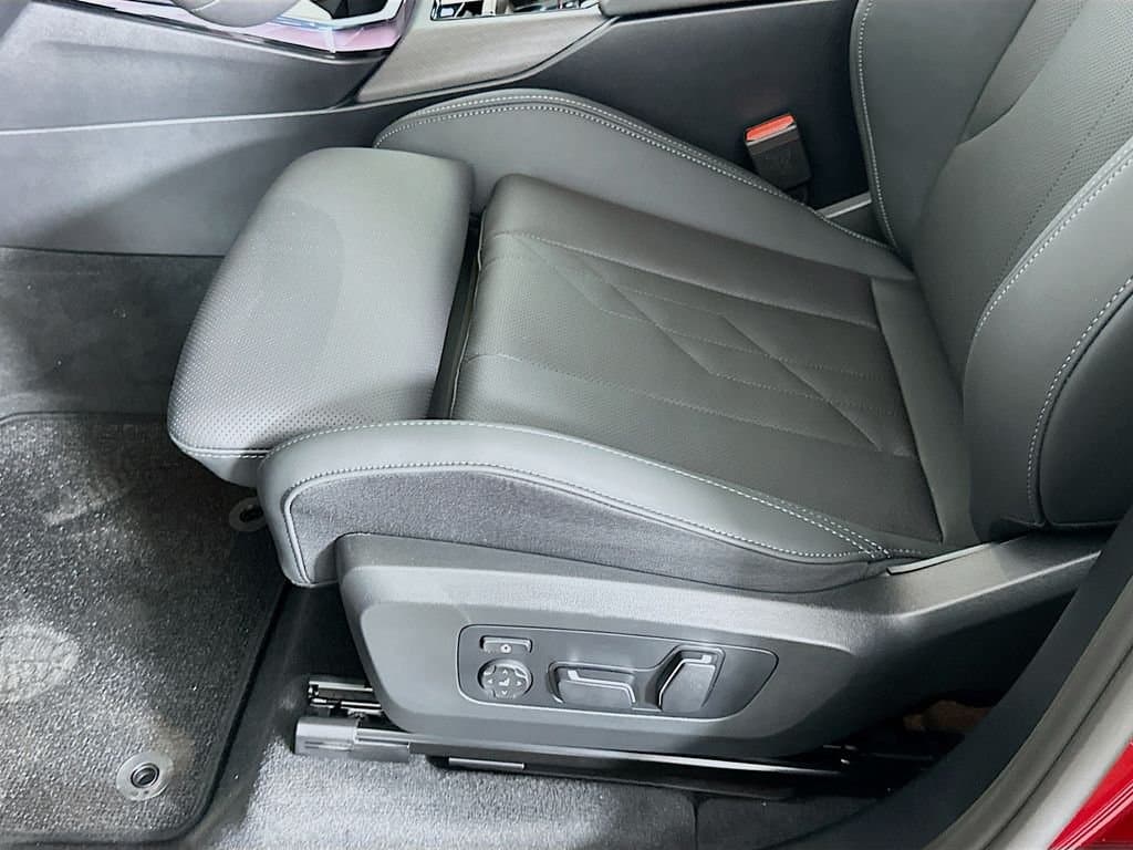 2025 BMW X3 - Image 21