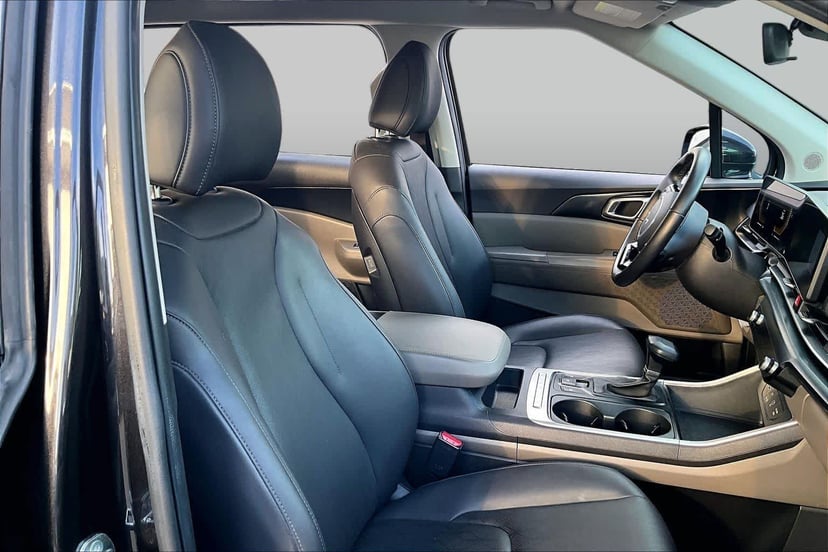 2025 Kia Carnival - Image 9