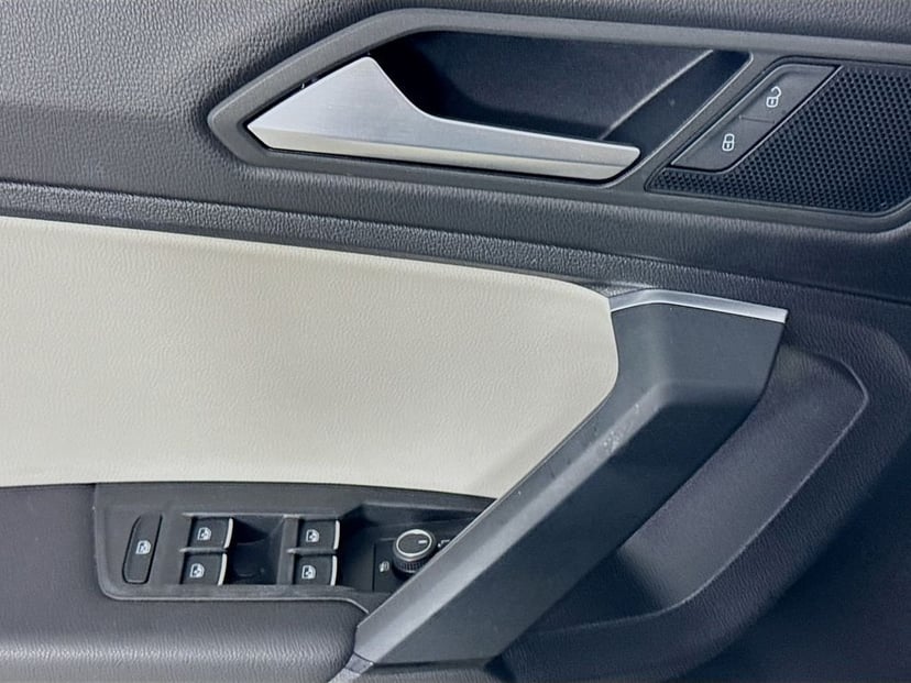 2019 Volkswagen Tiguan - Image 23