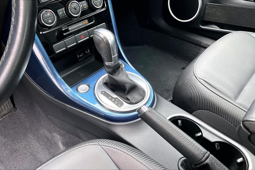 2018 Volkswagen Beetle - Image 15