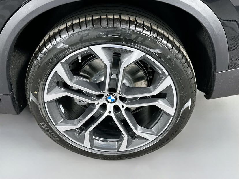 2026 BMW X5 - Image 23