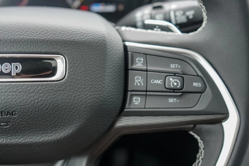 2025 Jeep Grand Cherokee - Image 20