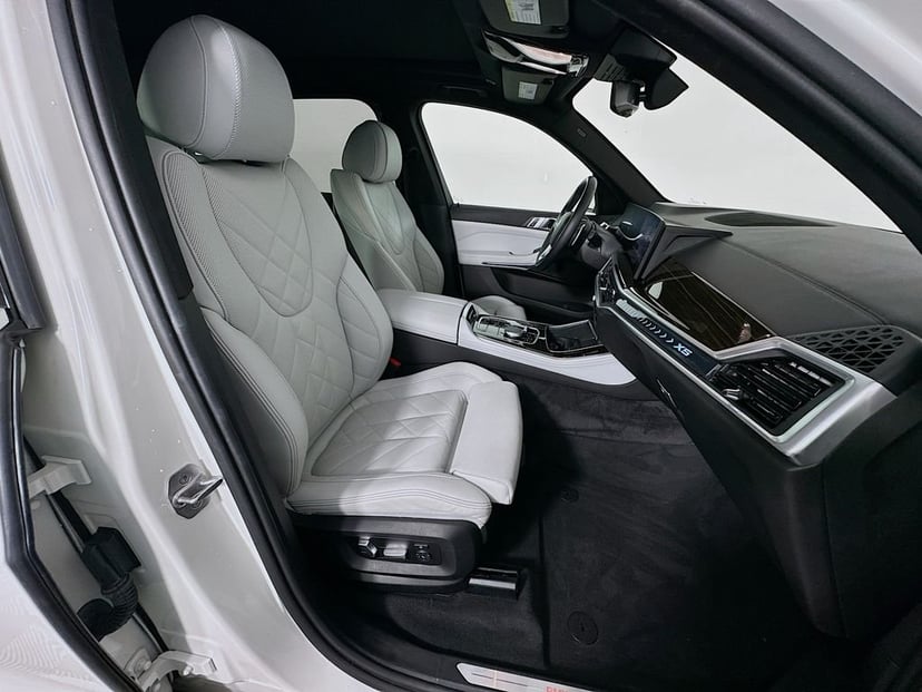 2024 BMW X5 - Image 29