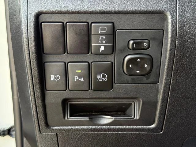2021 Toyota Land Cruiser - Image 53