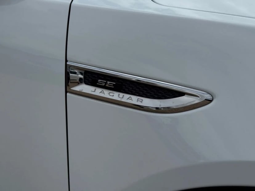 2020 Jaguar E-PACE - Image 12
