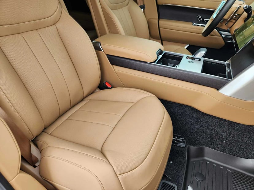 2026 LAND ROVER Range Rover - Image 12