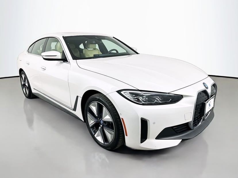 2023 BMW i4 - Image 3