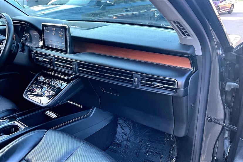 2020 Lincoln Corsair - Image 18