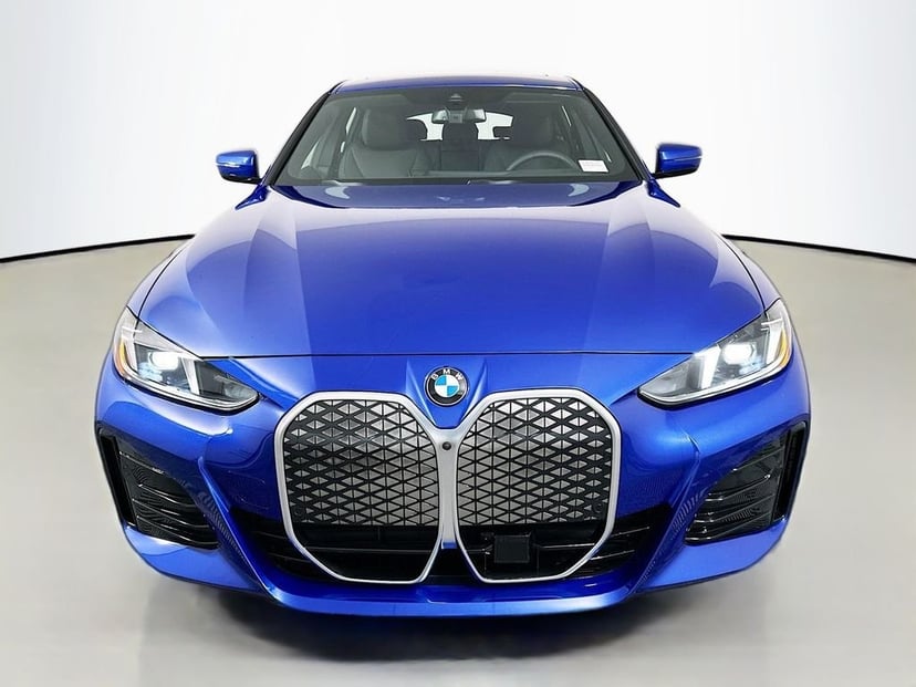 2026 BMW i4 - Image 2