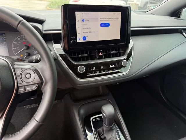 2025 Toyota Corolla - Image 15