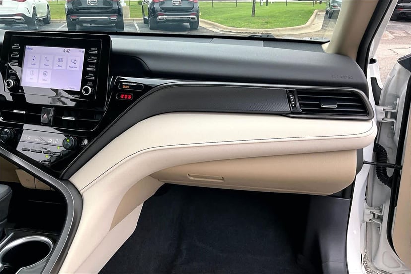 2024 Toyota Camry - Image 19