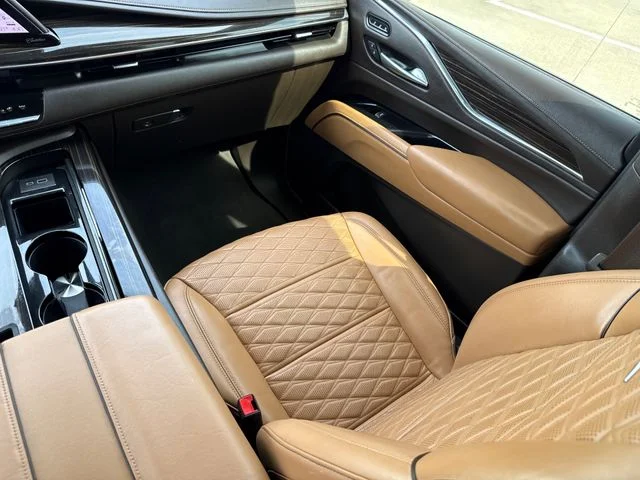 2021 Cadillac Escalade ESV - Image 28