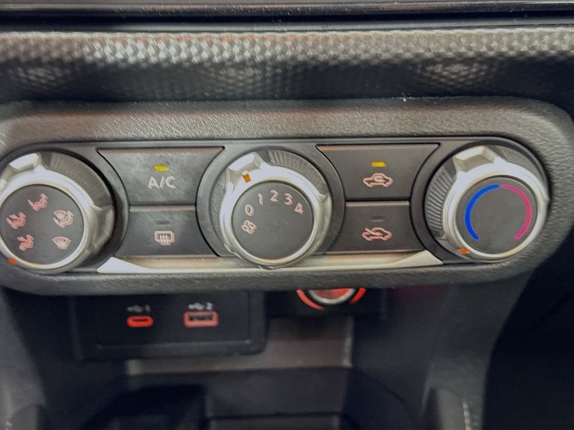2023 Nissan Kicks - Image 18