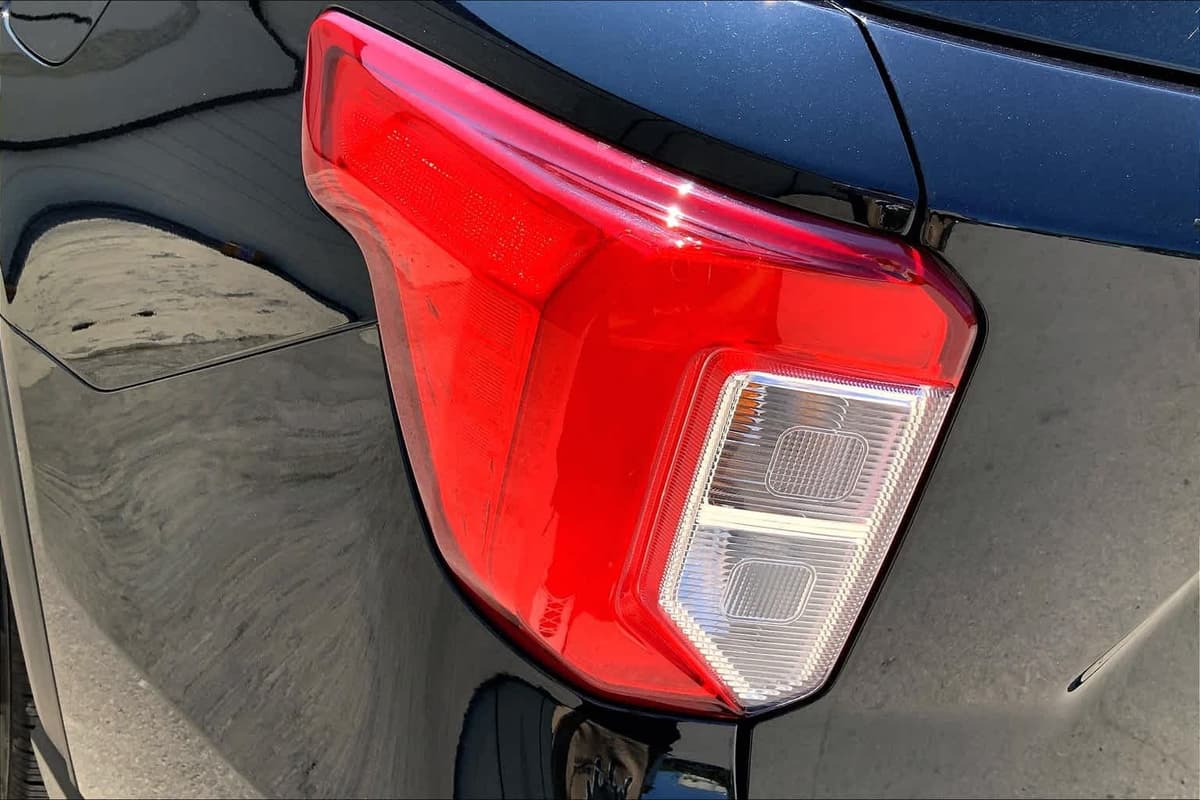 2023 Ford Explorer - Image 26