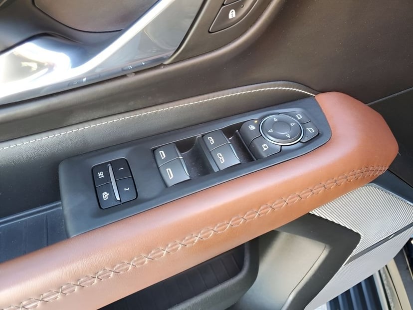2023 GMC Yukon - Image 28