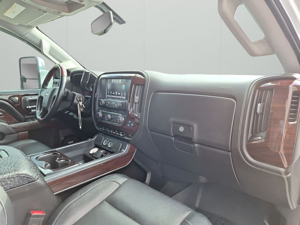 2016 Chevrolet Silverado 3500HD - Image 15
