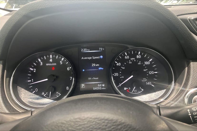 2017 Nissan Rogue - Image 26