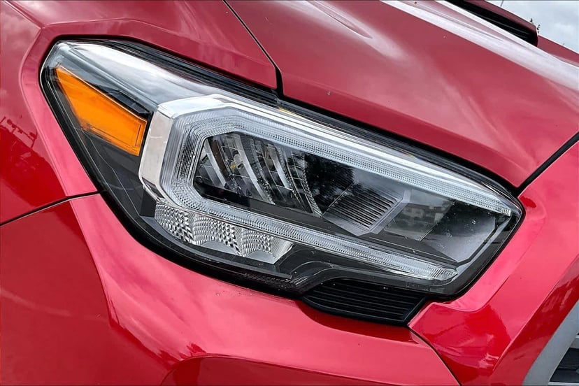 2023 Toyota Tacoma - Image 28