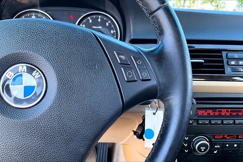 2011 BMW 328i - Image 24
