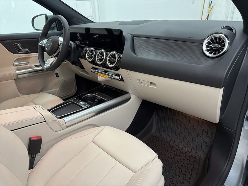 2026 Mercedes-Benz GLA - Image 28
