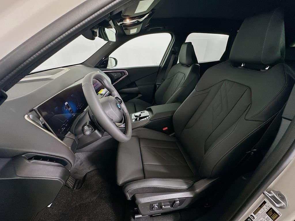 2025 BMW X3 - Image 16