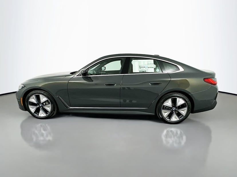 2026 BMW i4 - Image 8