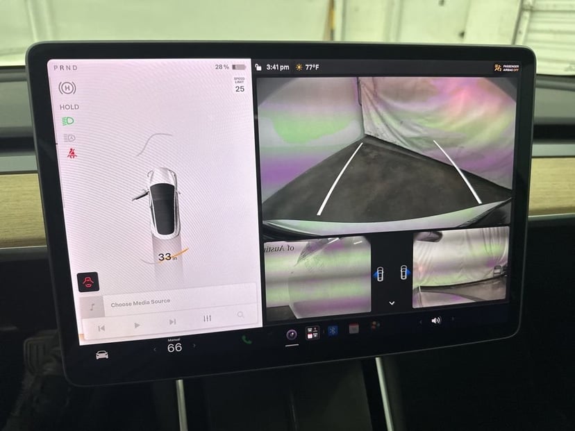 2019 Tesla Model 3 - Image 13