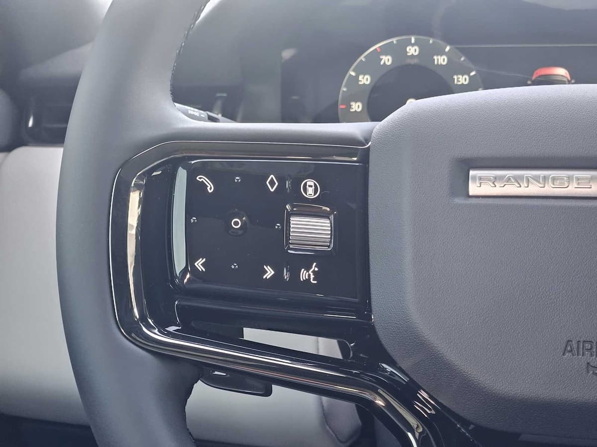 2026 LAND ROVER Range Rover Evoque - Image 27