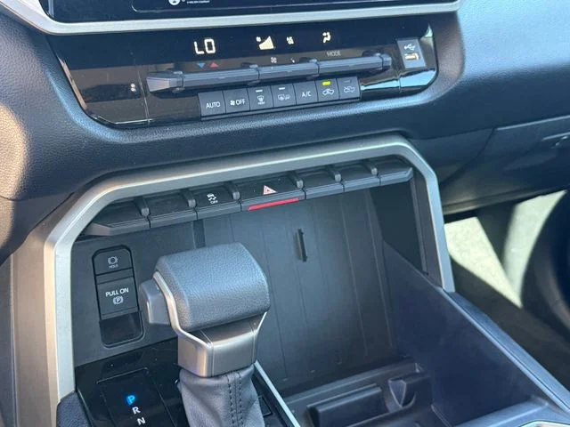2023 Toyota Tundra - Image 21
