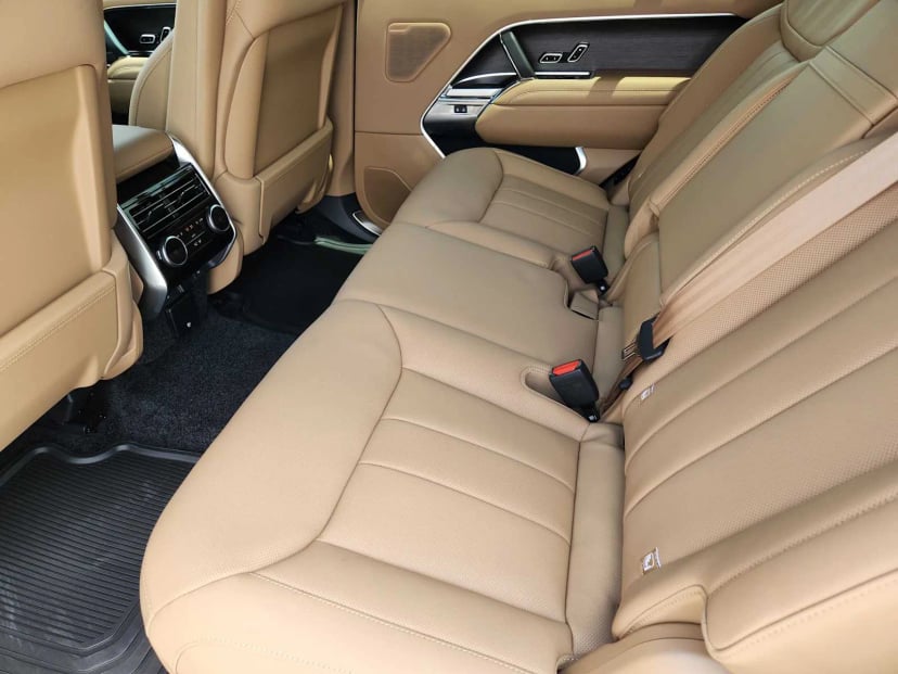 2026 LAND ROVER Range Rover - Image 29