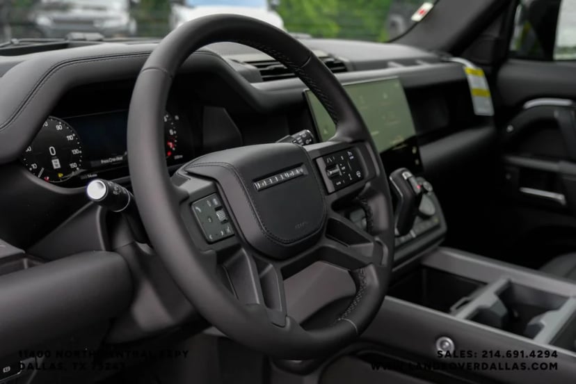 2026 Land Rover Defender 110 - Image 17