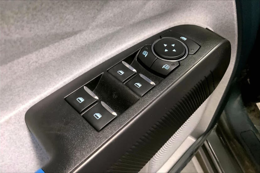 2026 Ford Maverick - Image 17