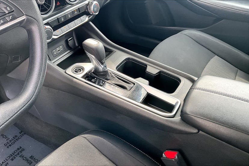 2024 Nissan Sentra - Image 16