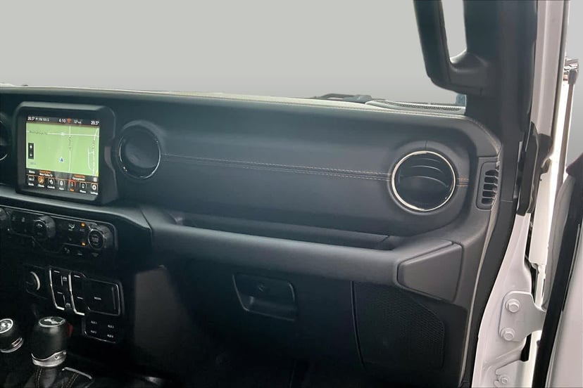 2021 Jeep Wrangler - Image 18