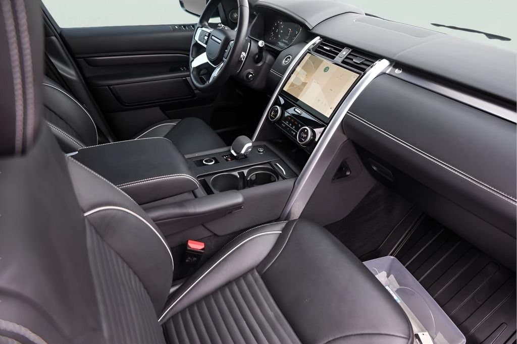 2024 Land Rover Discovery - Image 34