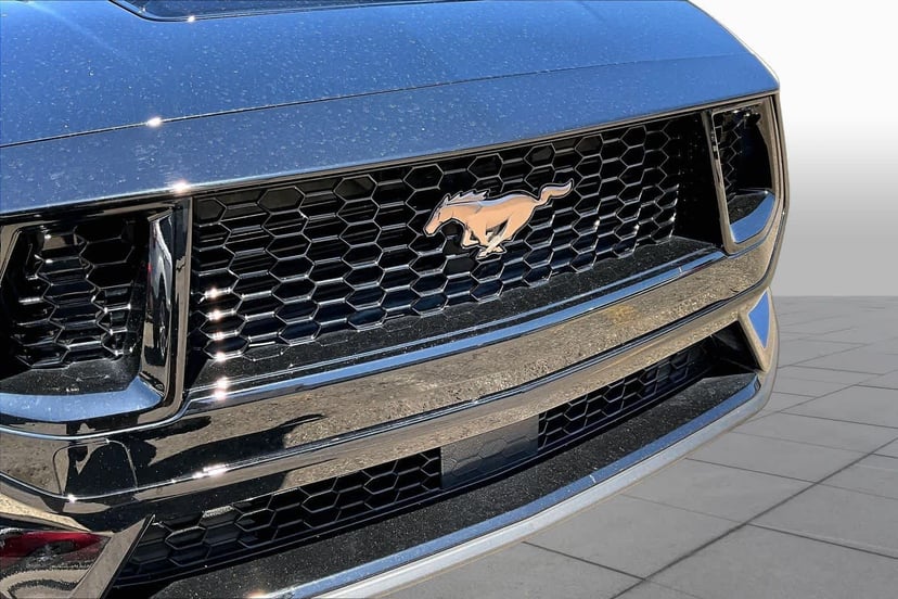 2025 Ford Mustang - Image 30