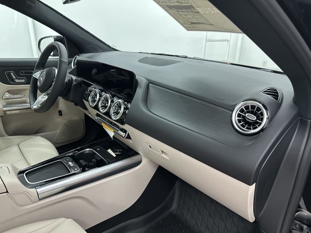 2026 MERCEDES-BENZ GLA - Image 29