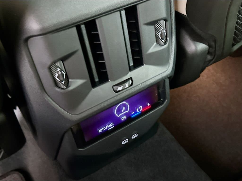 2025 BMW X3 - Image 18