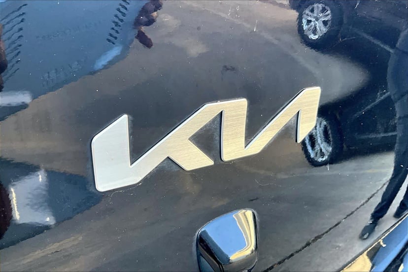 2022 Kia Rio - Image 10