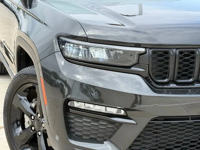 2024 Jeep Grand Cherokee - Image 3